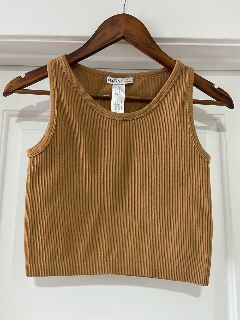 ASTER Ribbed Cropped Tank - Picture 2 of 5